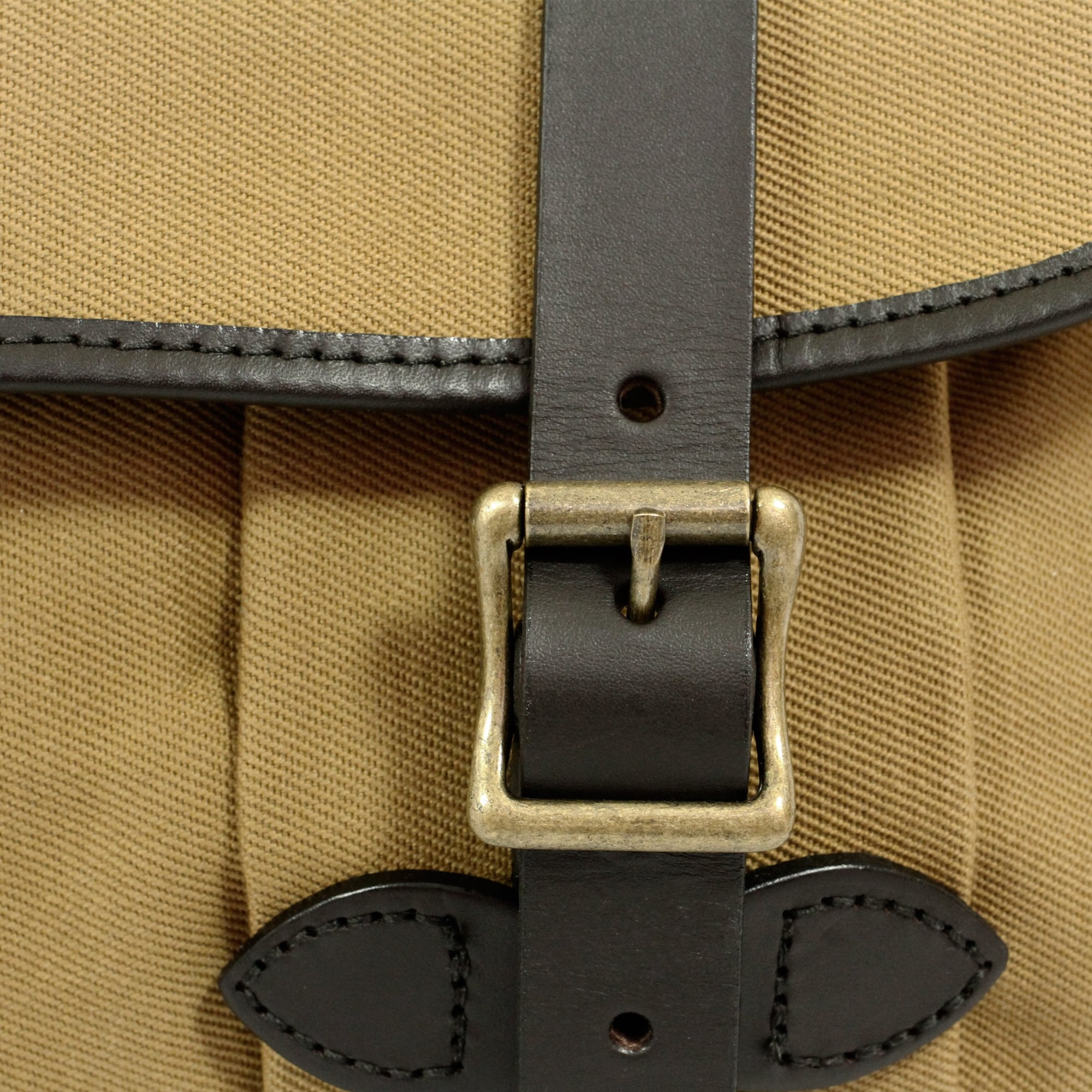 Filson Medium Rugged Twill Field Bag - Tan