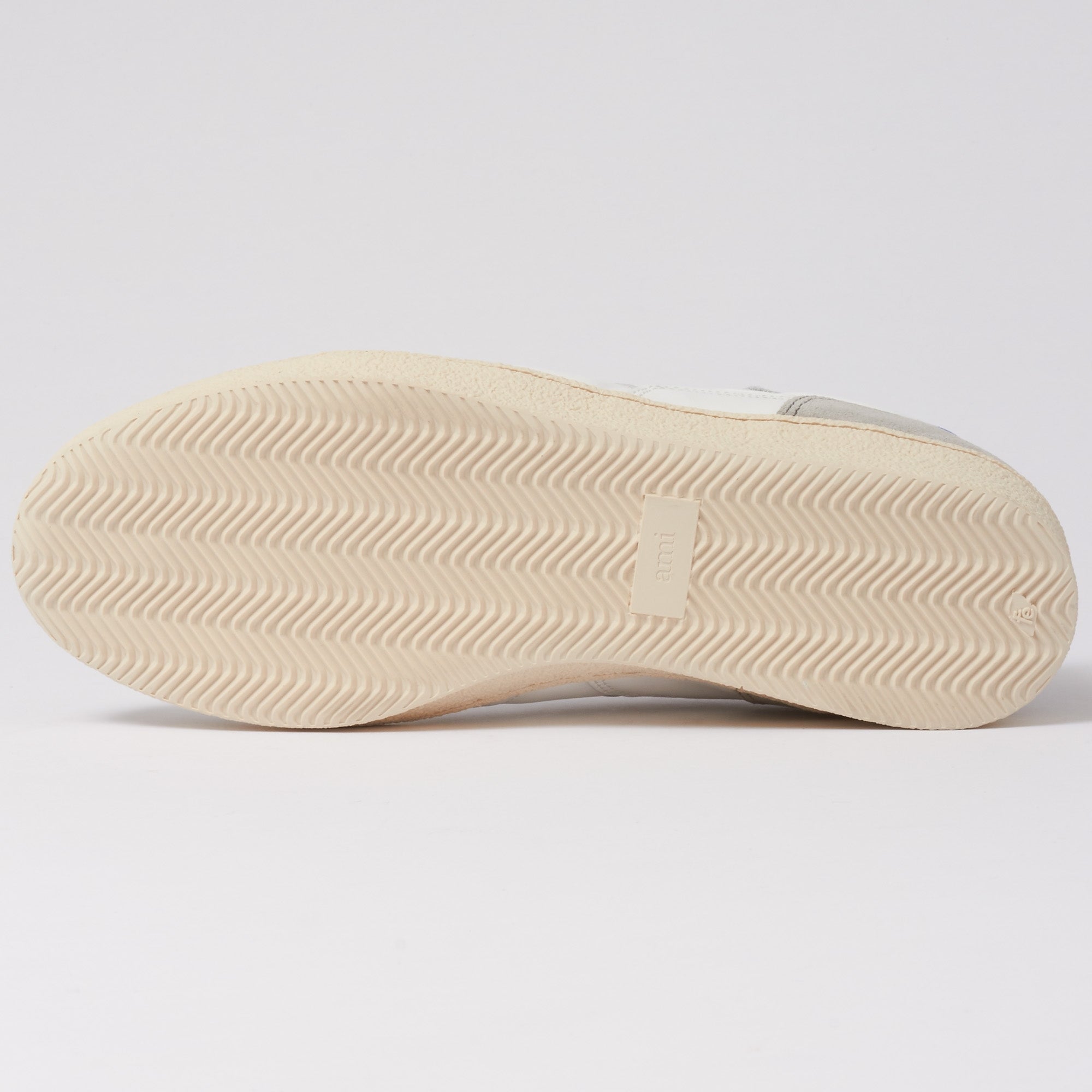 AMI Rouge White Thin Low Trainers