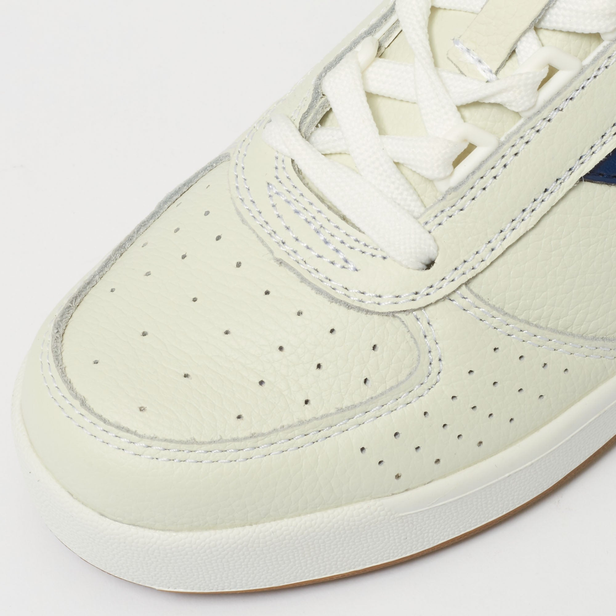 Diadora Borg Elite - White & Saltire Navy
