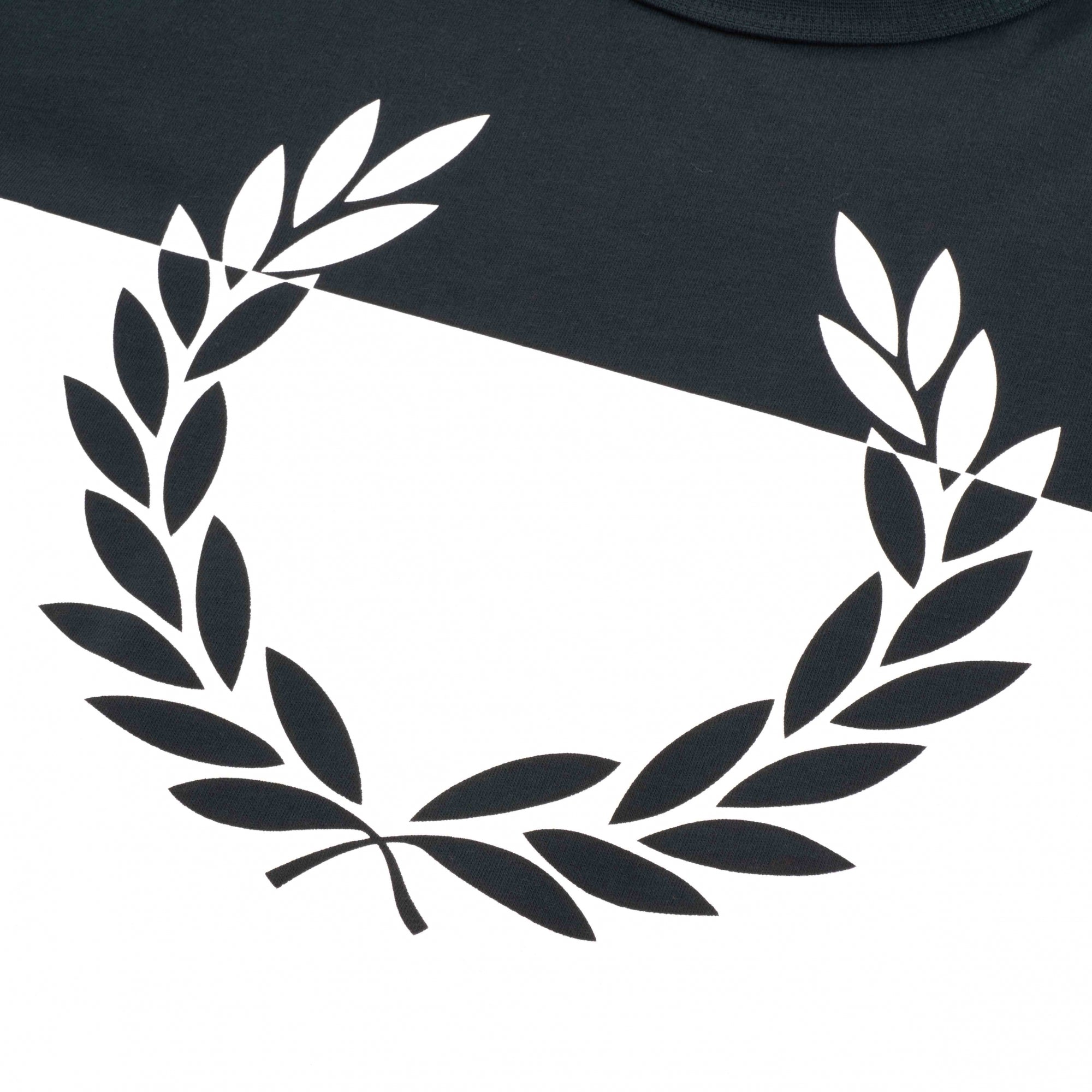 Fred Perry Wreath Tee - Dark Emerald