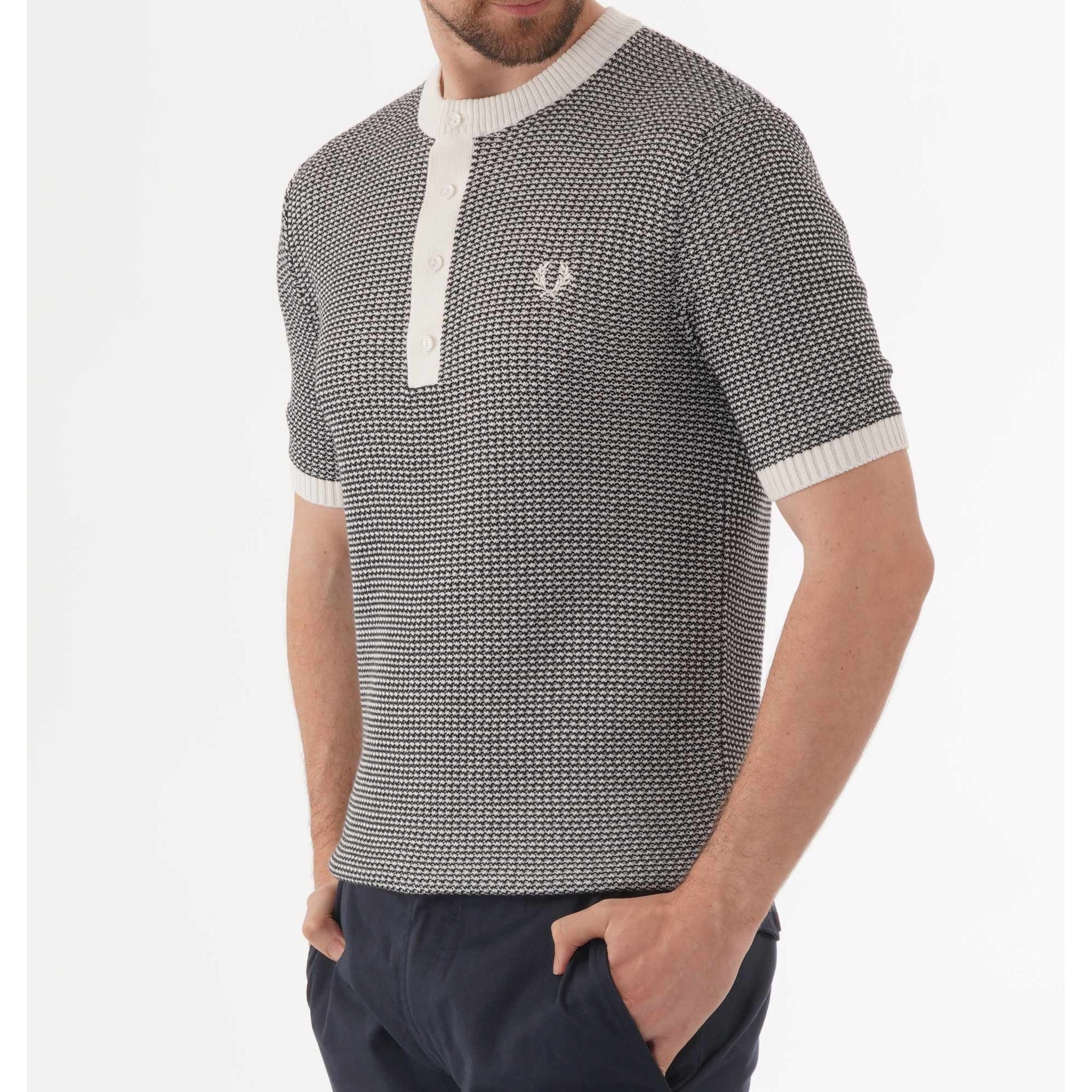 Buttoned Knitted Crew Neck T-Shirt