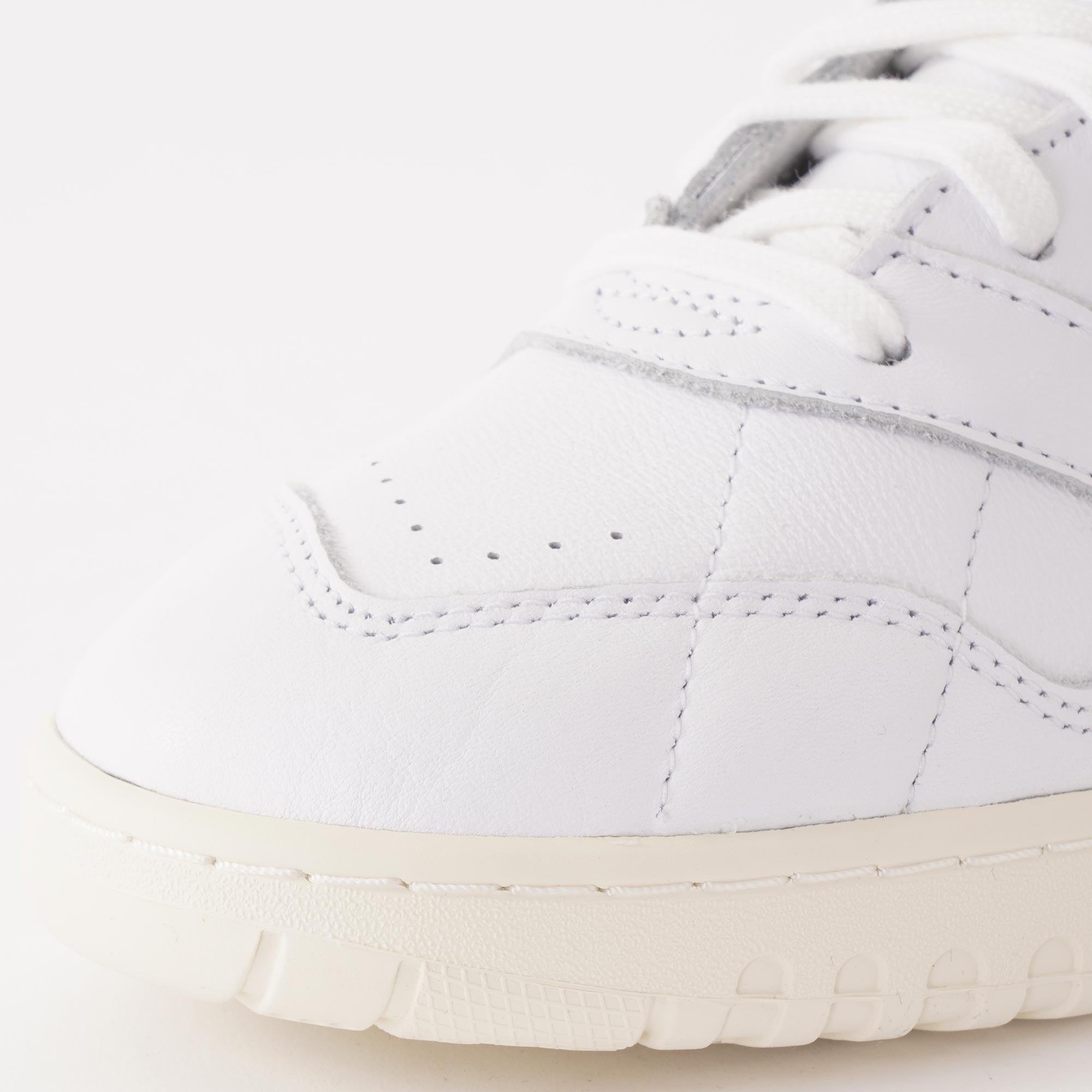 Adidas Originals A.R. Trainer - FTW White & Off White