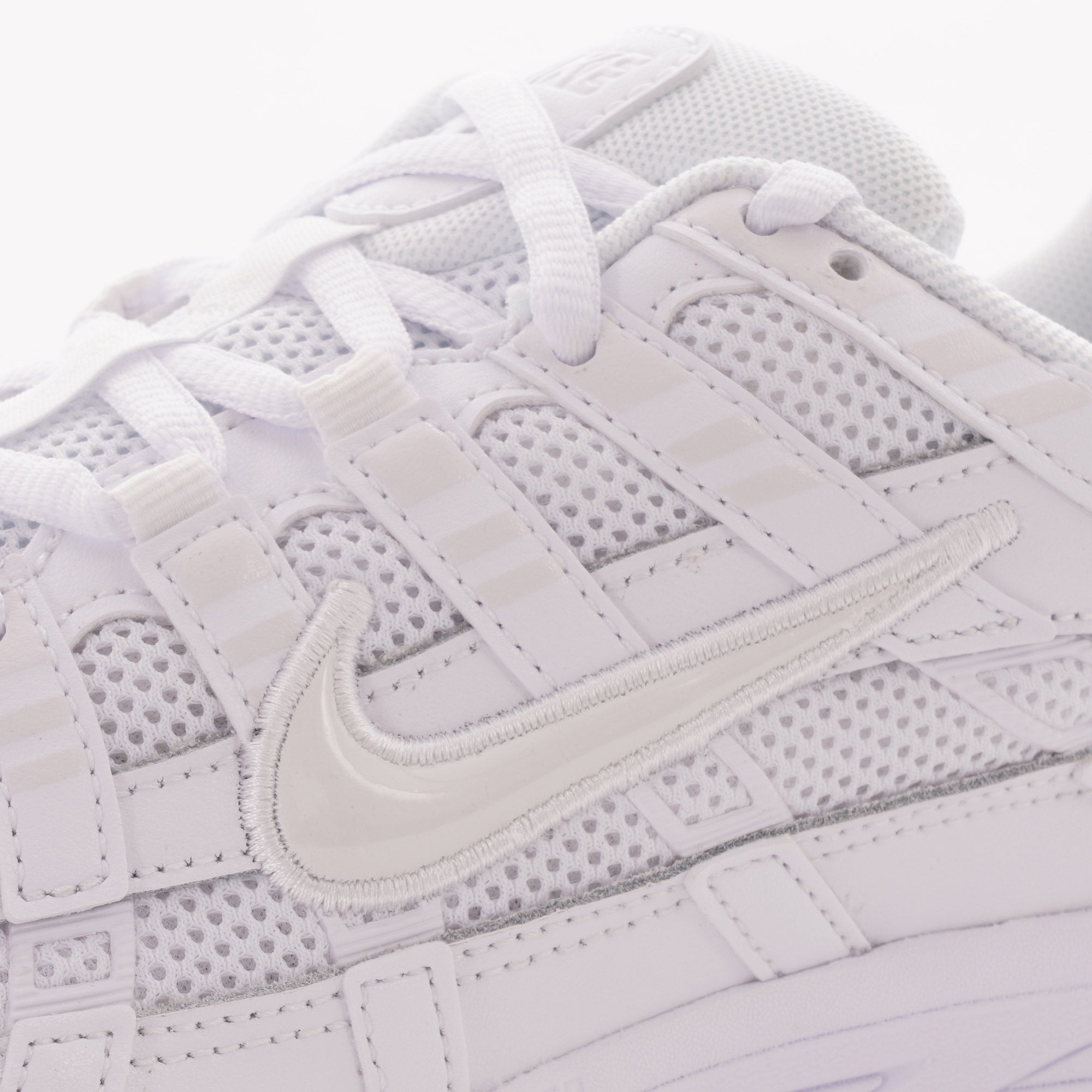 Nike Womens P-6000 - White