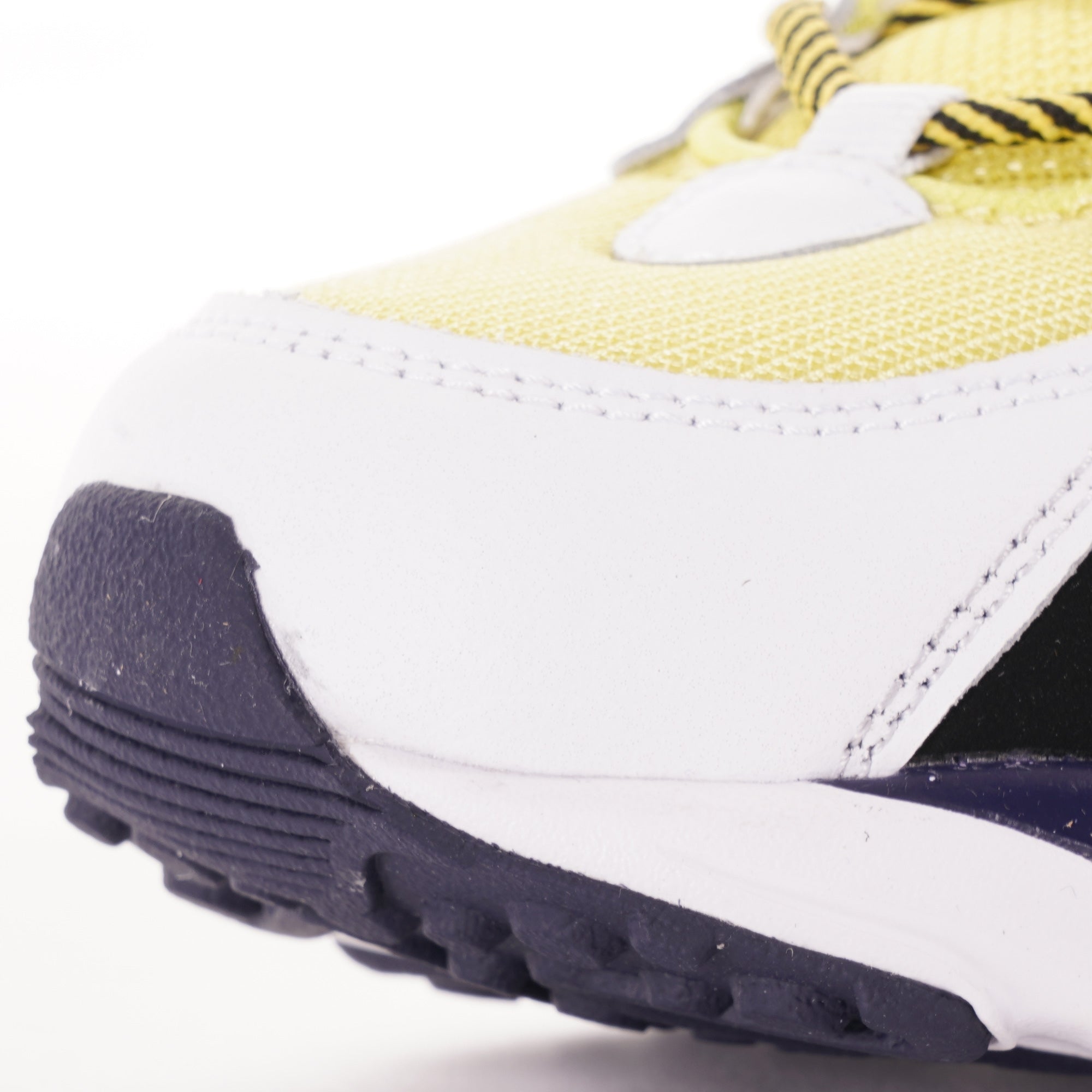 Fila Ray Tracer - White, Yellow and Black