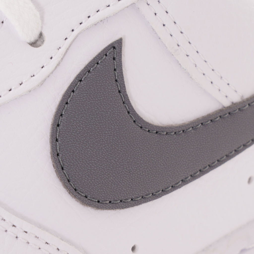 Nike Women's Air Force 1 '07 - White/Grey