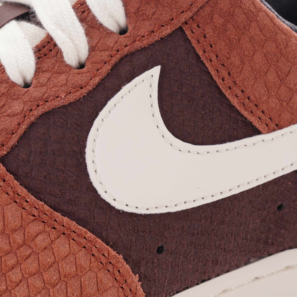 Nike Air Force 1 PRM - Red Bark