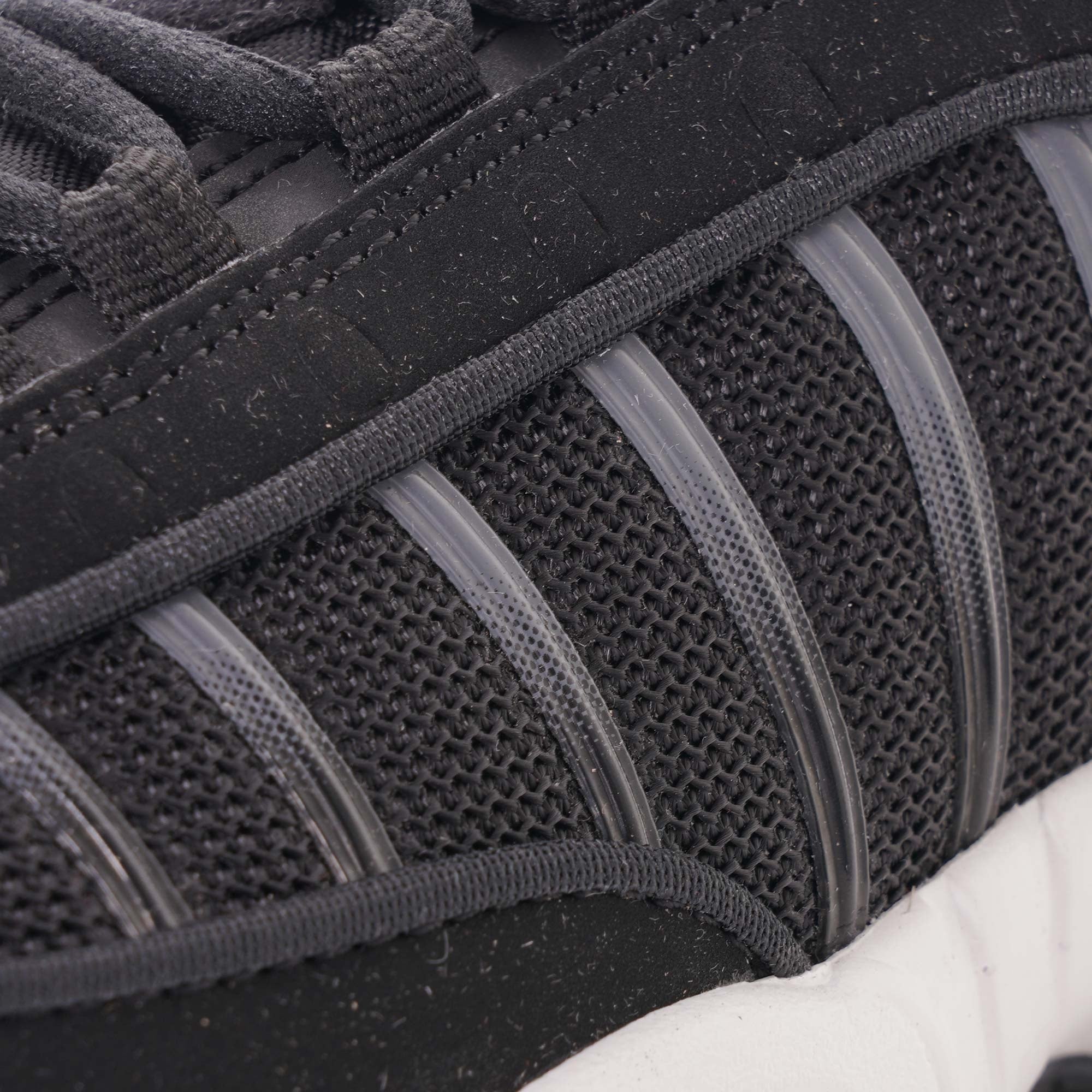Nike Tailwind IV - Black