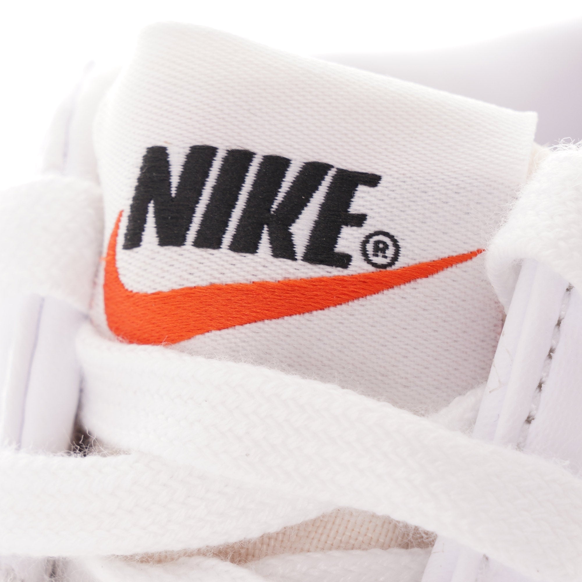 Nike Blazer Mid '77 Vintage - White/Red