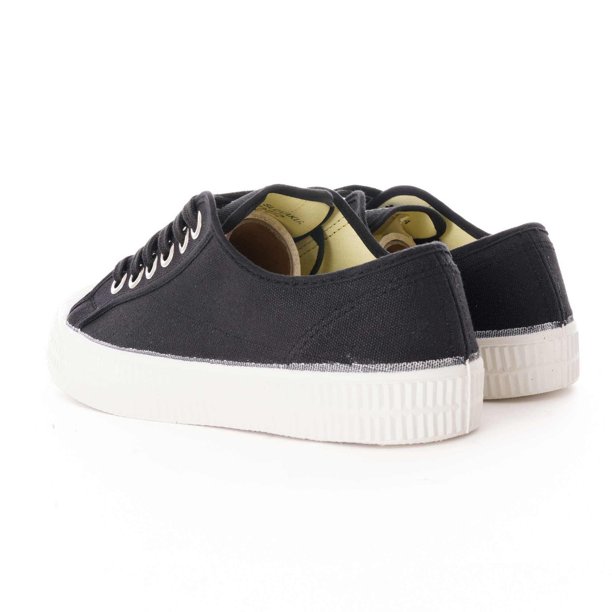 Novesta Star Master - Black/White