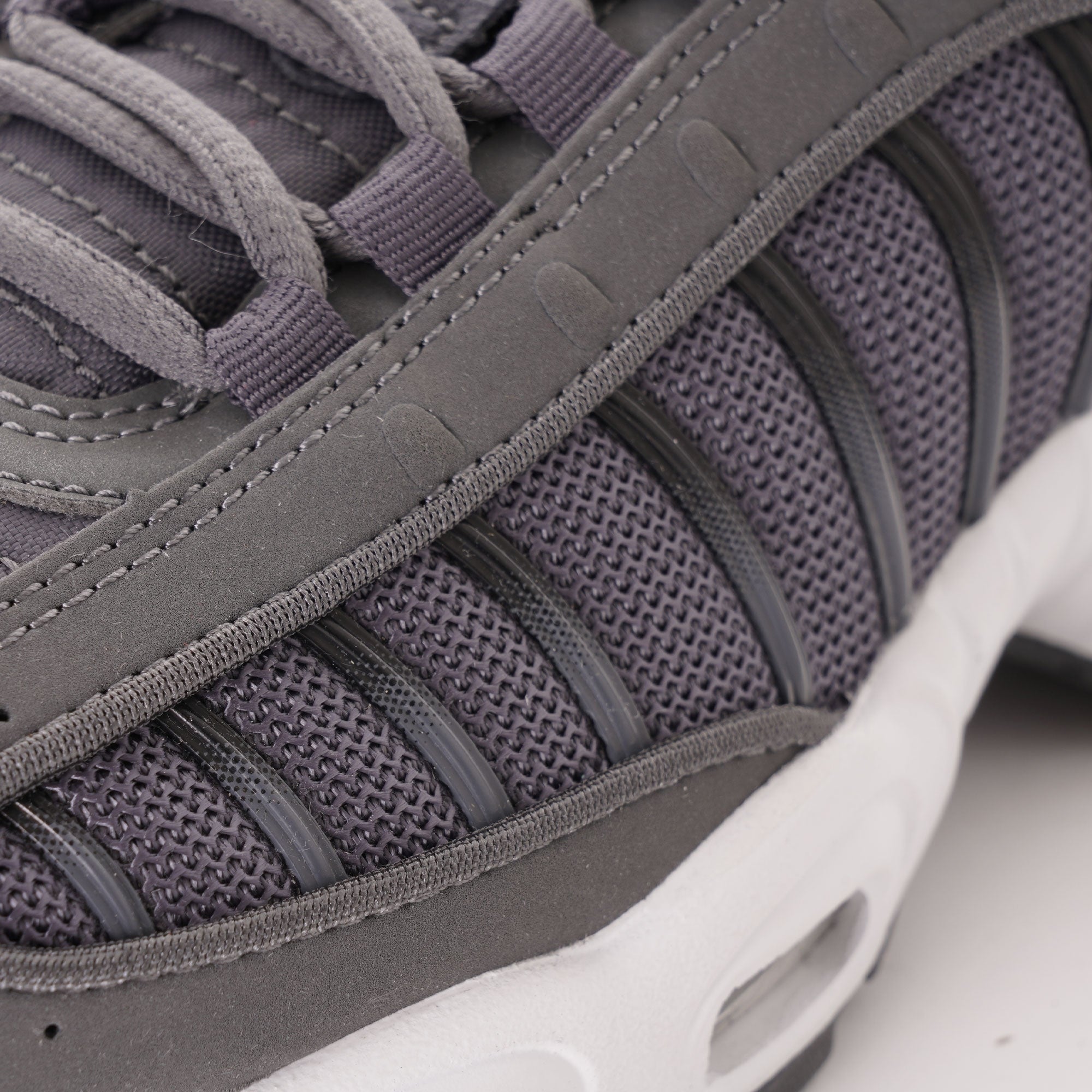 Nike Air Max Tailwind IV - Iron Grey/Cerulean-Black/White