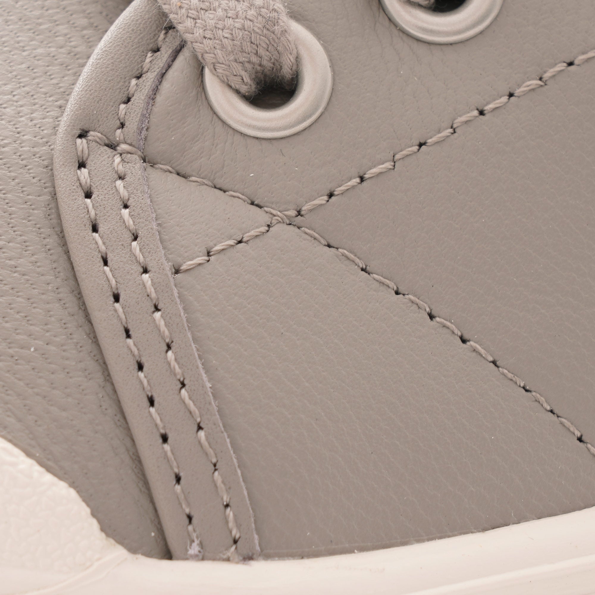 Spring Court G2 Goatskin Leather Mastic Shoes - Beige