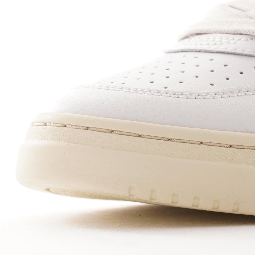 Action Shoes Low Leather - White/Amazon