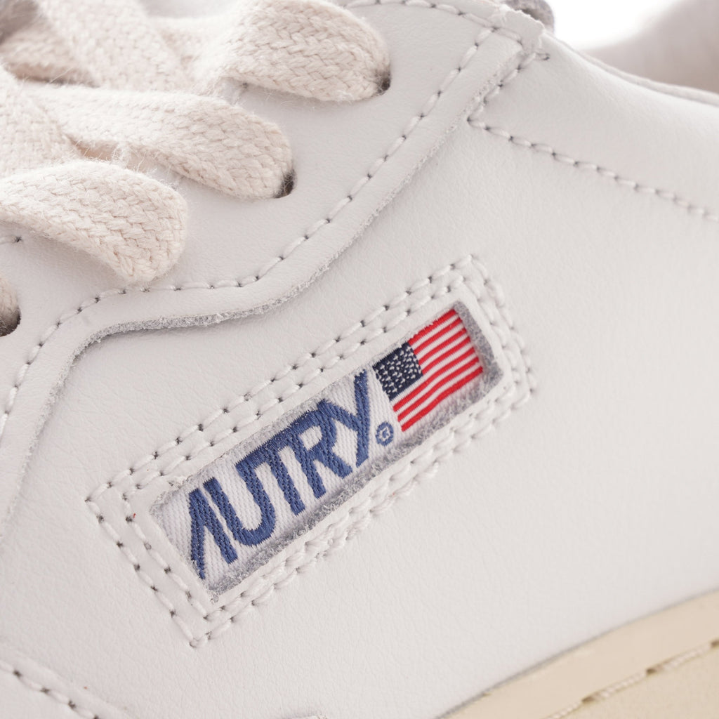 Action Shoes Low Leather - White/Camellia