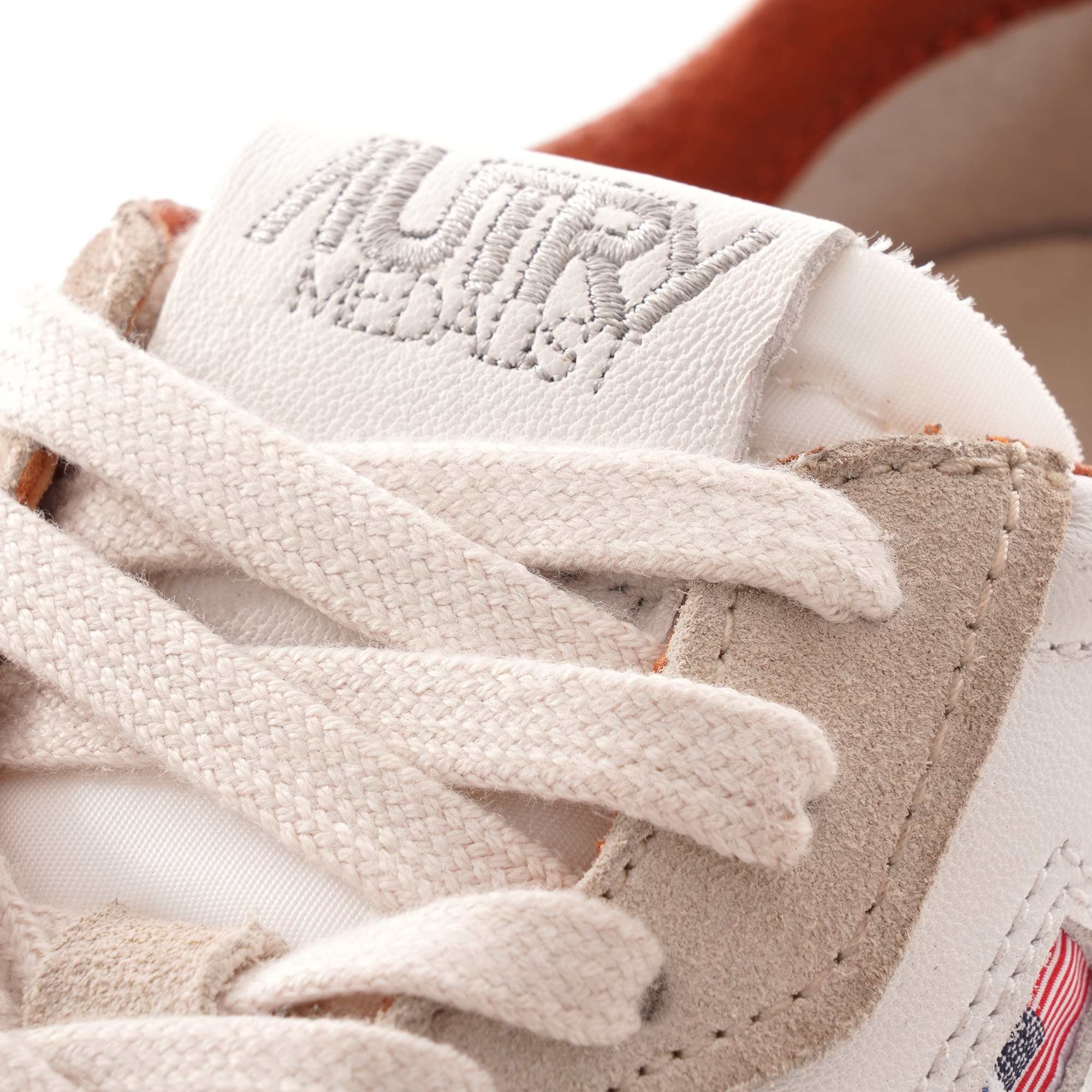 Medalist Low Cracked Leather/Suede - White/Orange