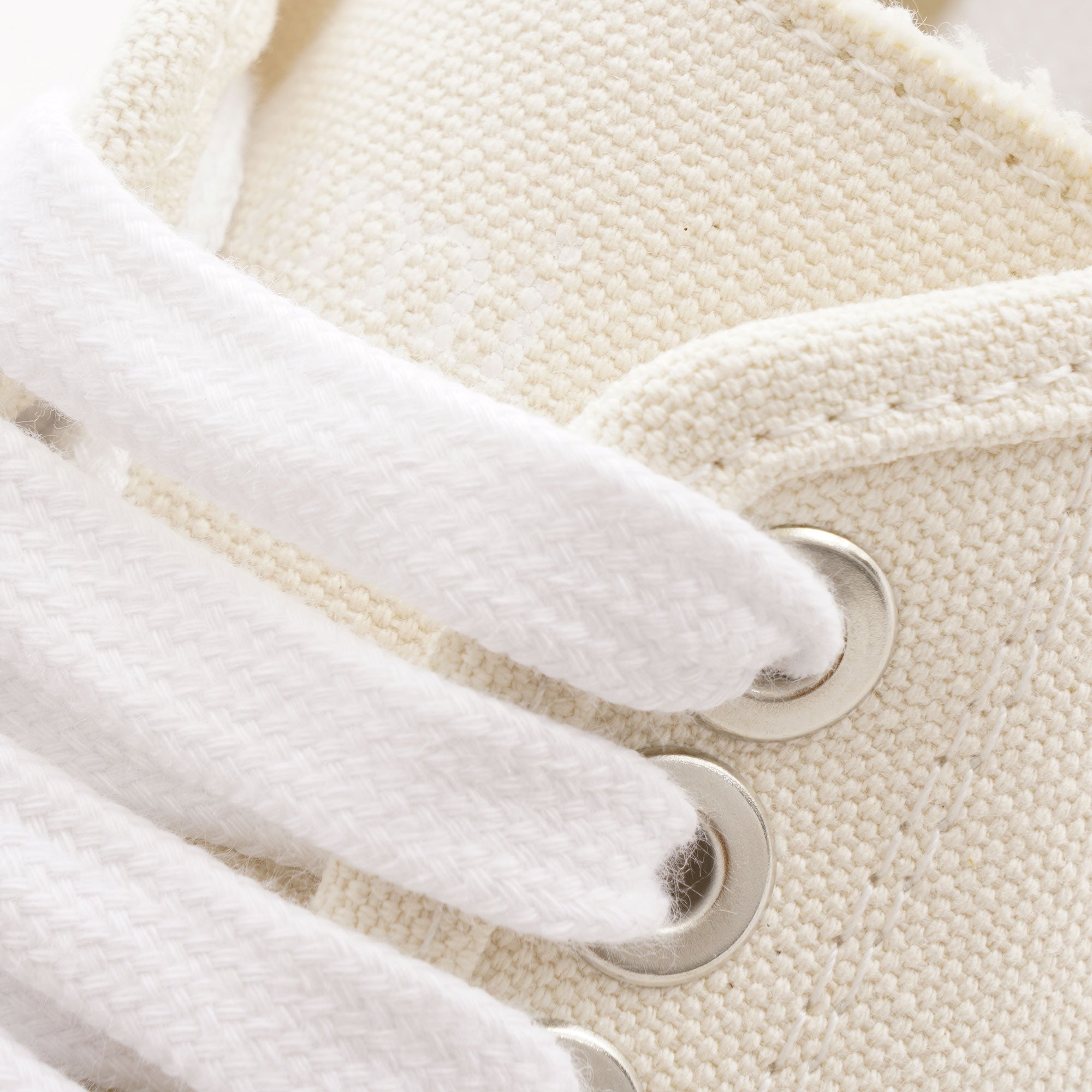 AMI Low Top Sneakers - Off-White