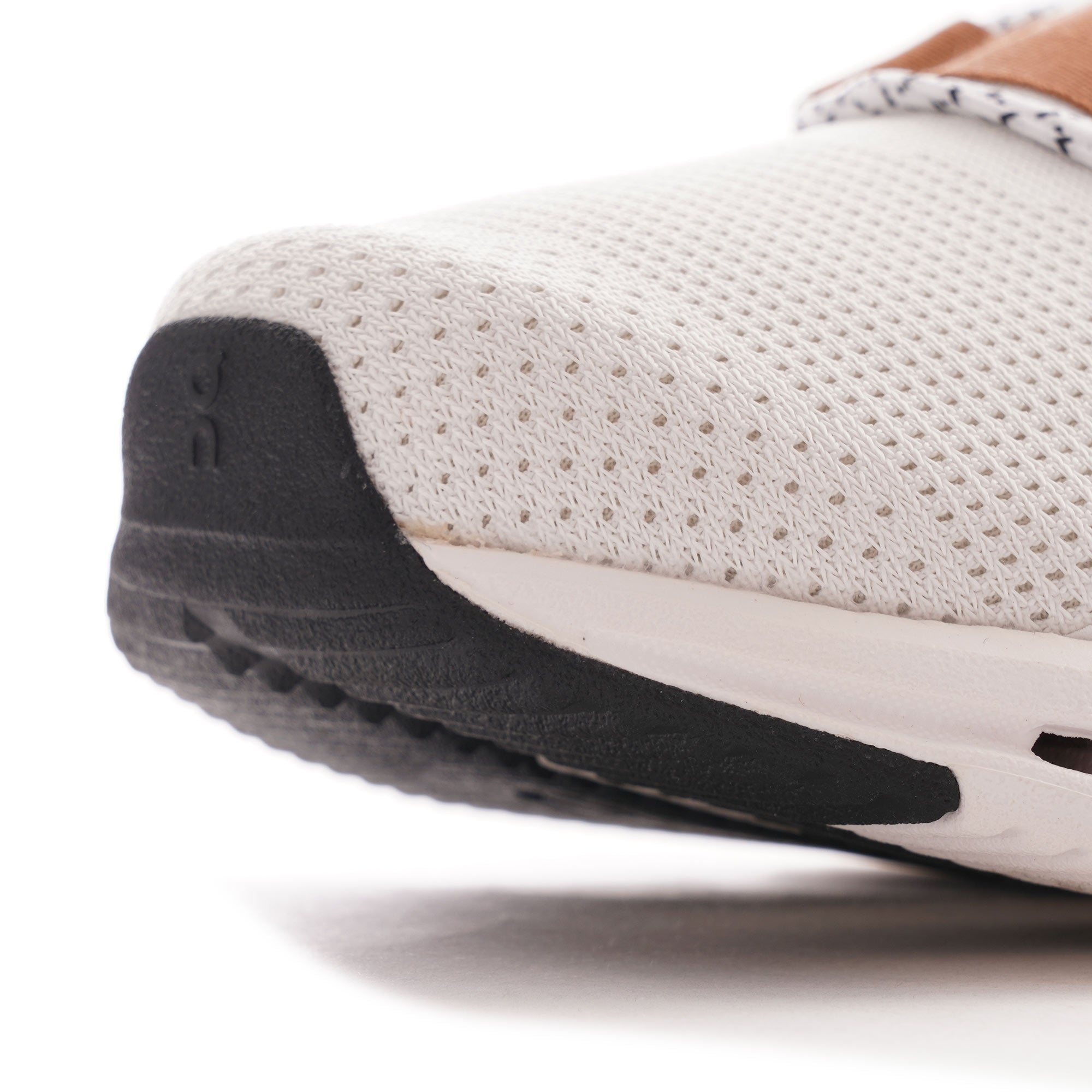 On Running Cloudnova - White/Pearl