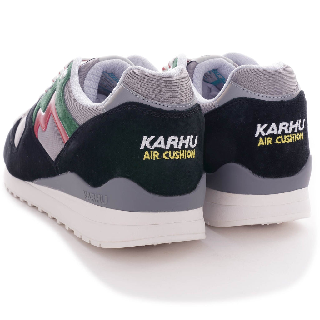 Karhu Synchron Classic - Jet Black