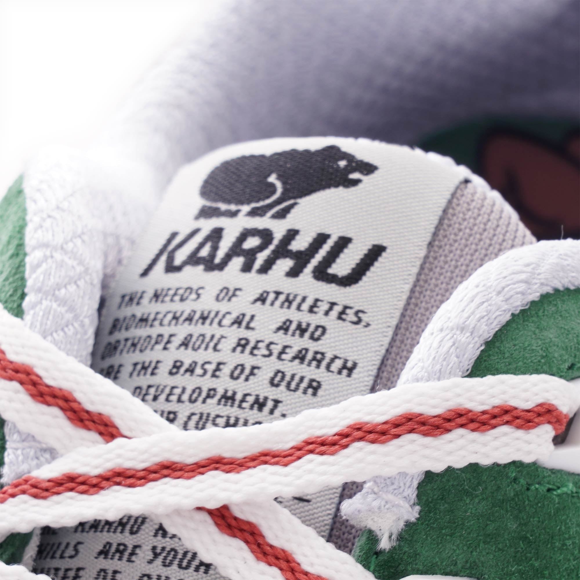 Karhu Synchron Classic - Jet Black