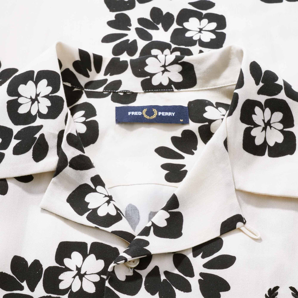 Fred Perry Floral Print Revere Collar Shirt - Ecru