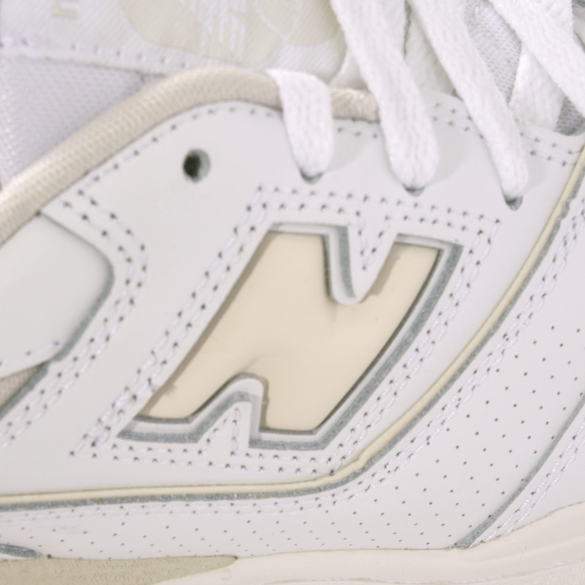 New Balance Womens 550 - White/Beige