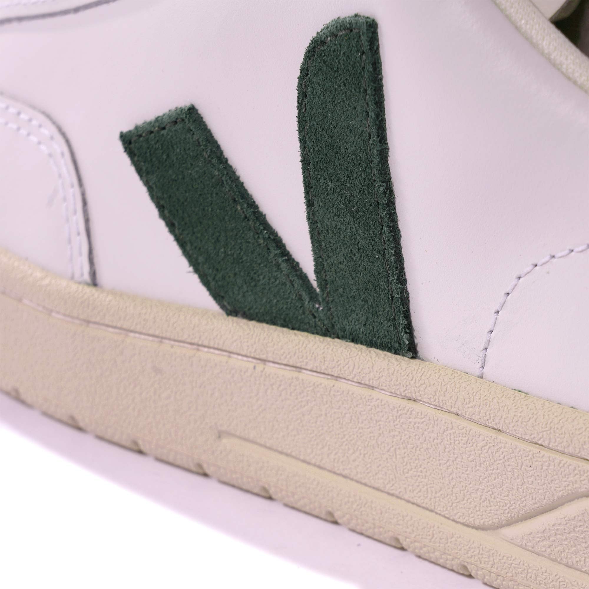 VEJA Womens V12 - White/Cyprus