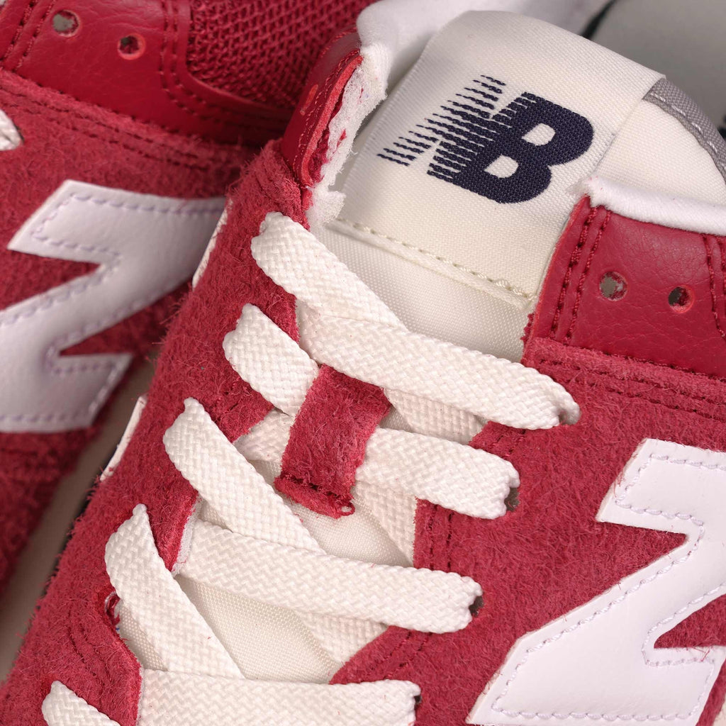 New Balance 574 - Red