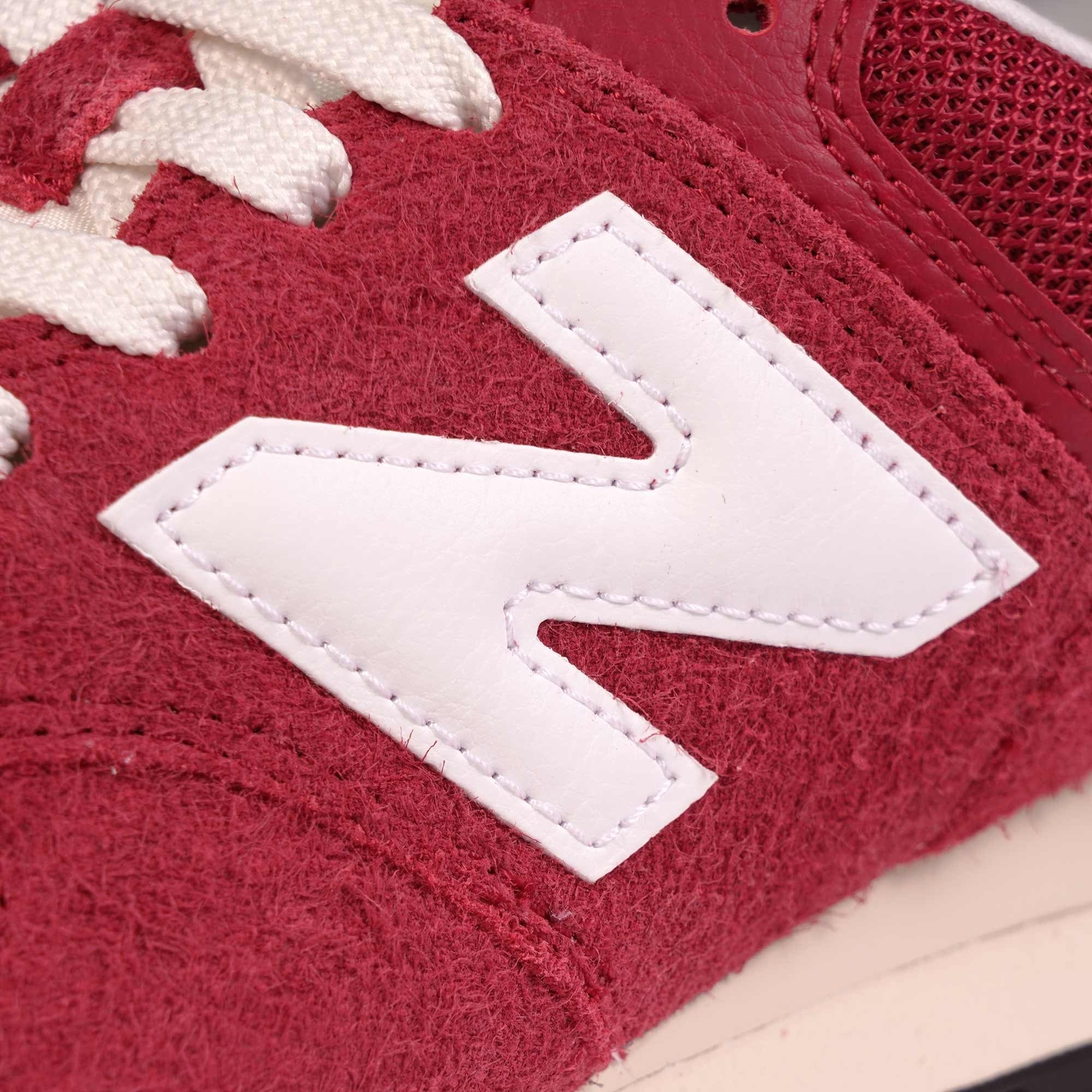 New Balance 574 - Red