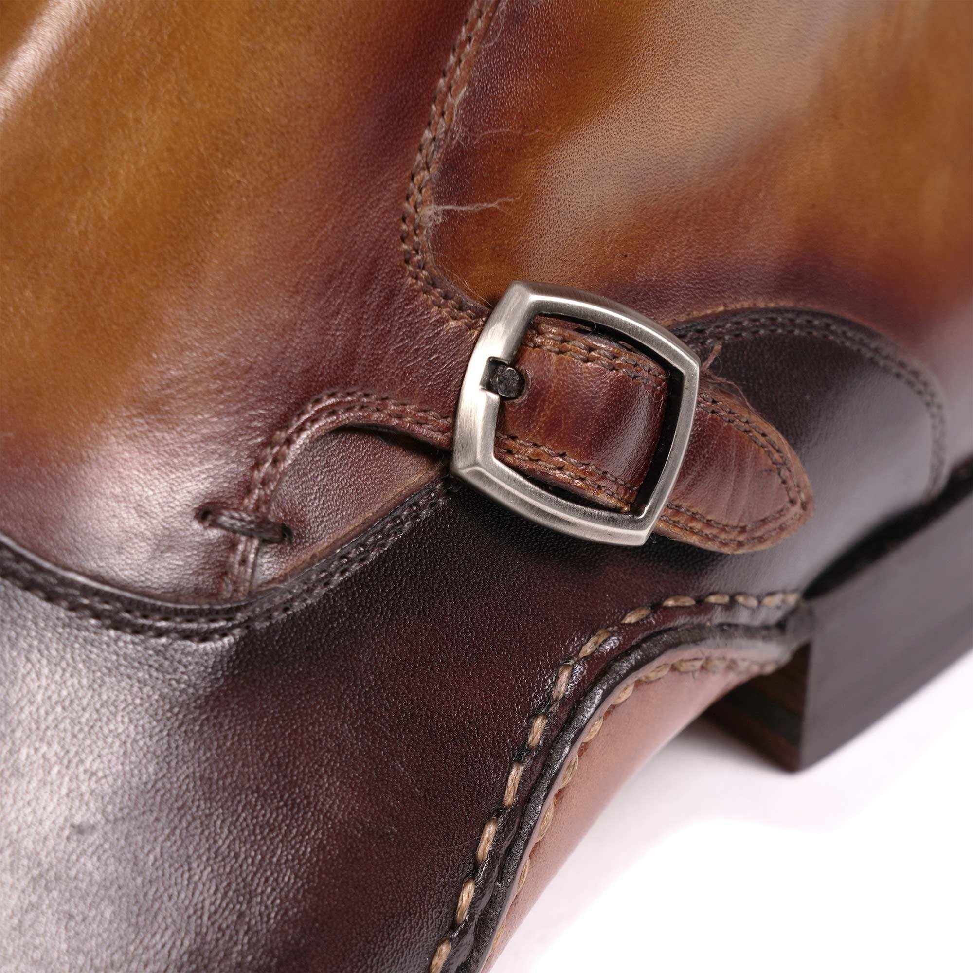 Magnanni Tronos - Conac