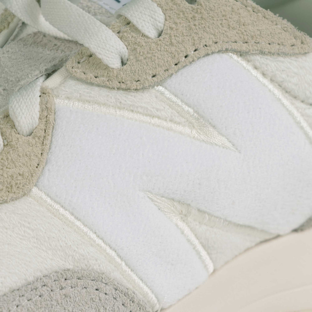 New Balance 327 - Beige
