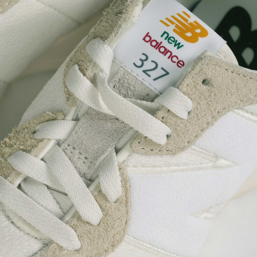 New Balance 327 - Beige