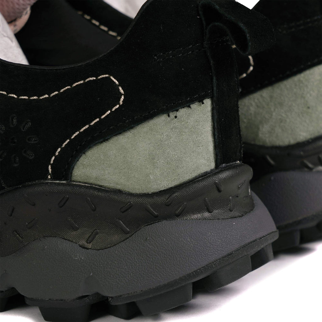 x Hikerdelic Back Country - Black