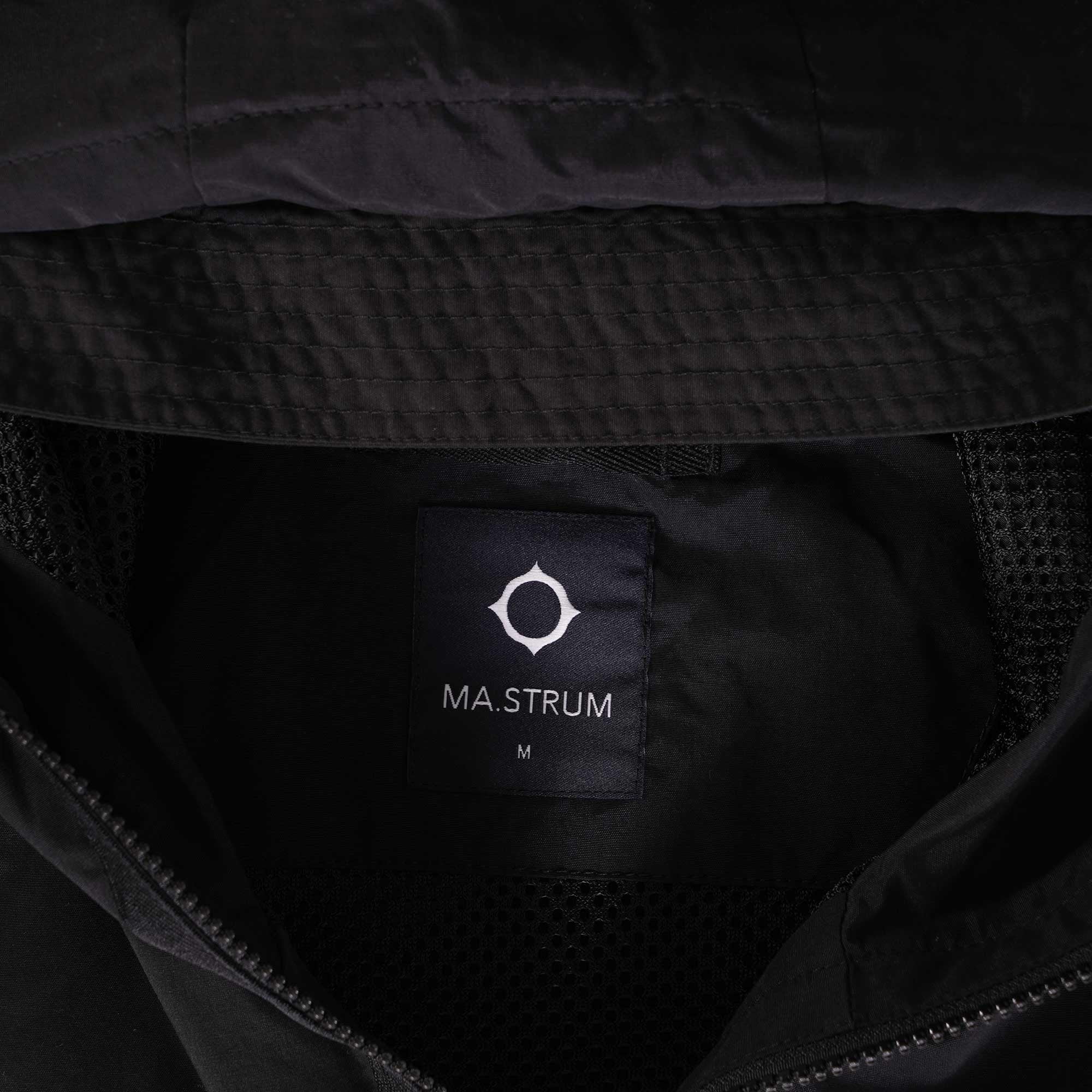 Ma Strum Hooded Jacket - Jet Black