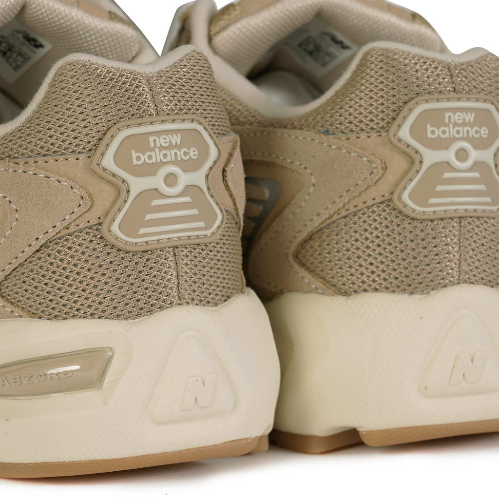 New Balance 725V1 - Beige