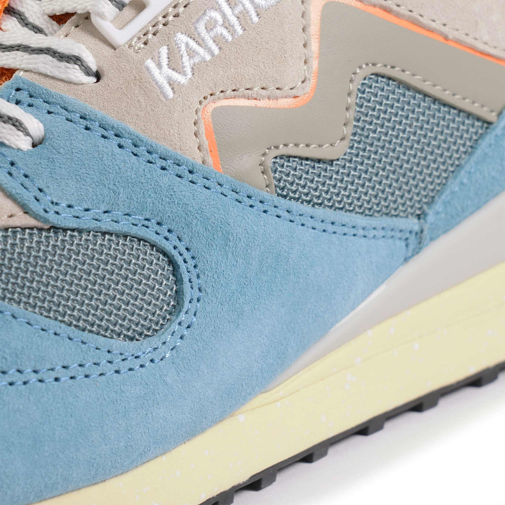 Karhu Synchron Classic - Reef Waters/Abbey Stone