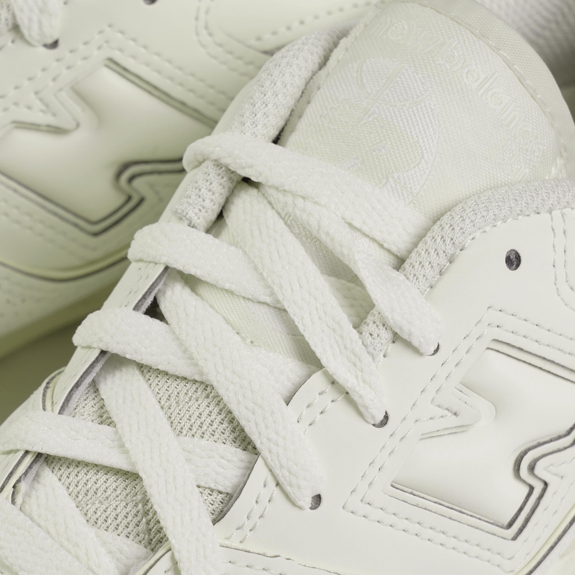 New Balance 550 - White
