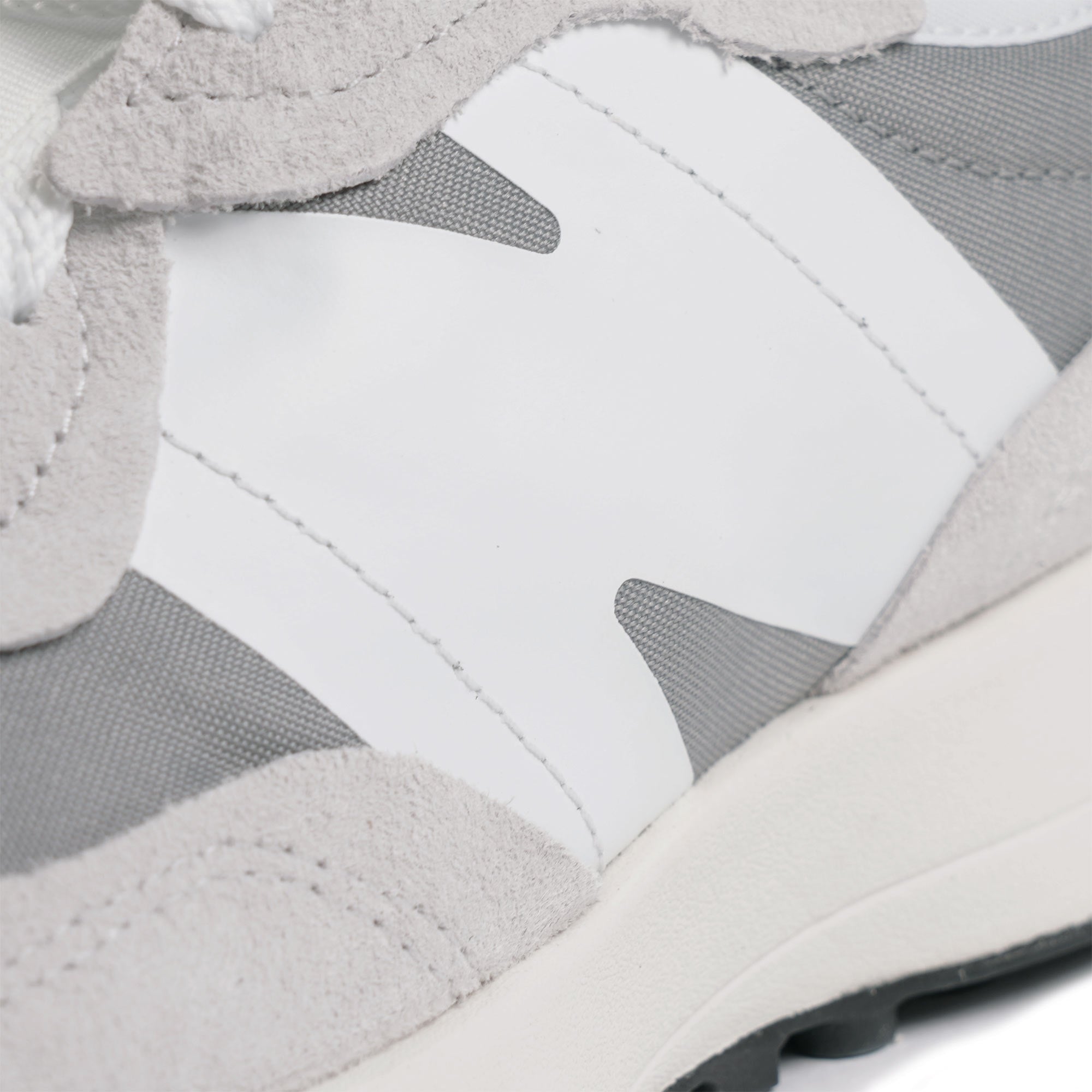 New Balance 327 - Grey