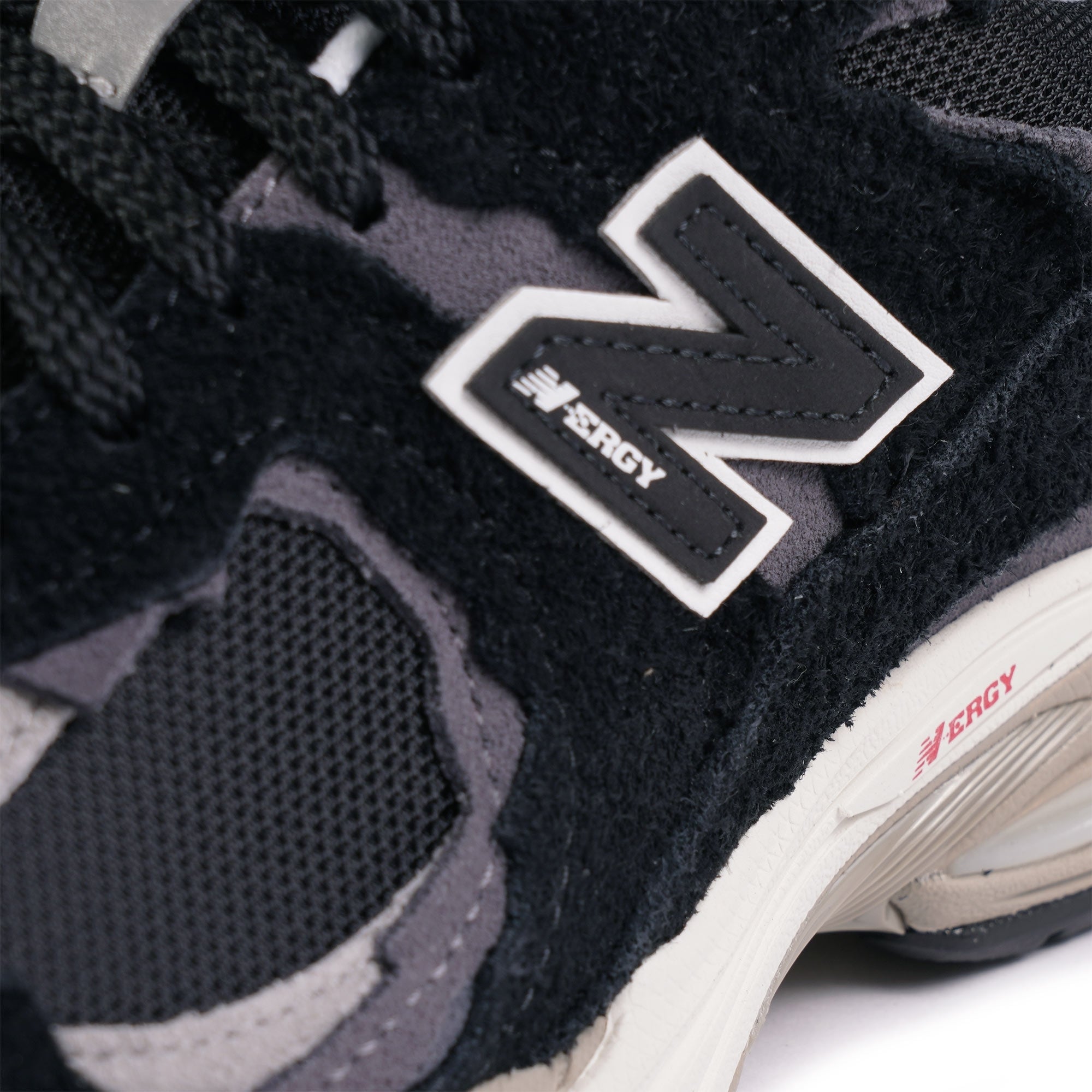 New Balance 2002R Protection Pack - Black