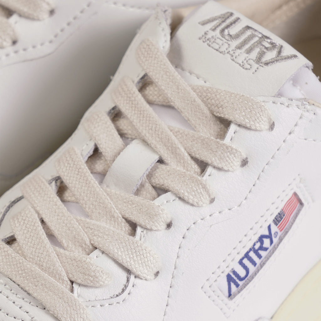 Autry Medalist Low Sneaker - White