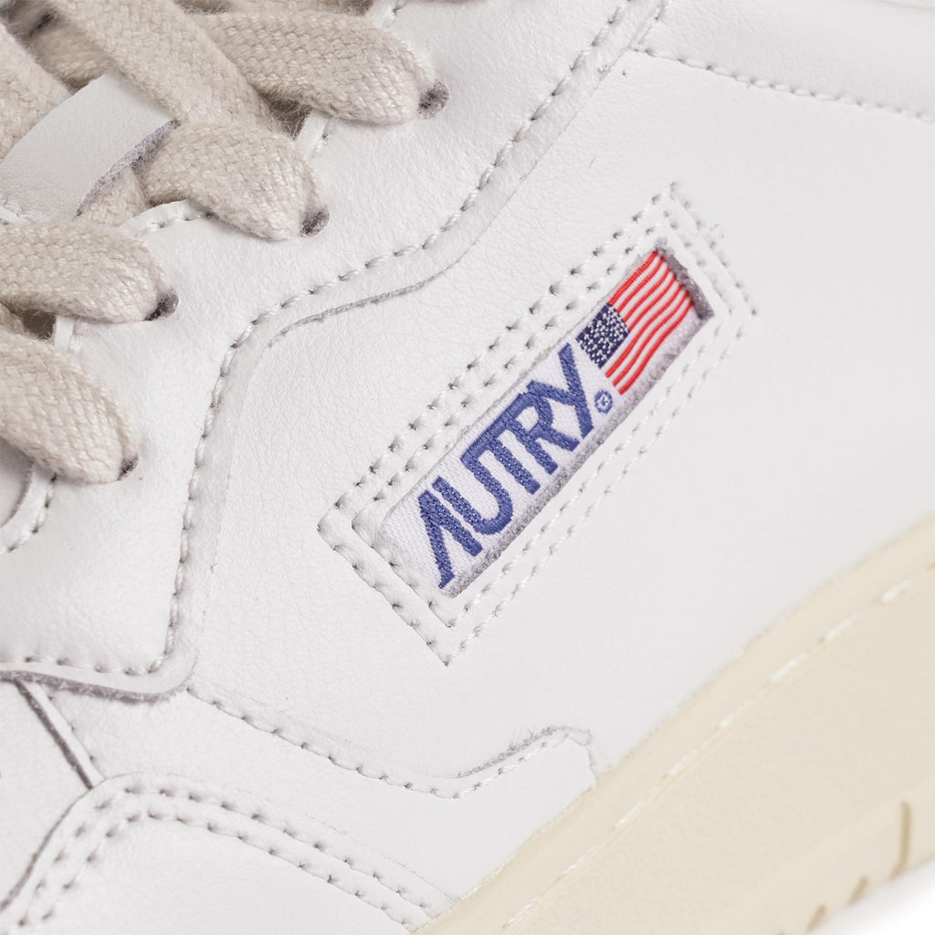 Autry Medalist Low Sneaker - White and Brown