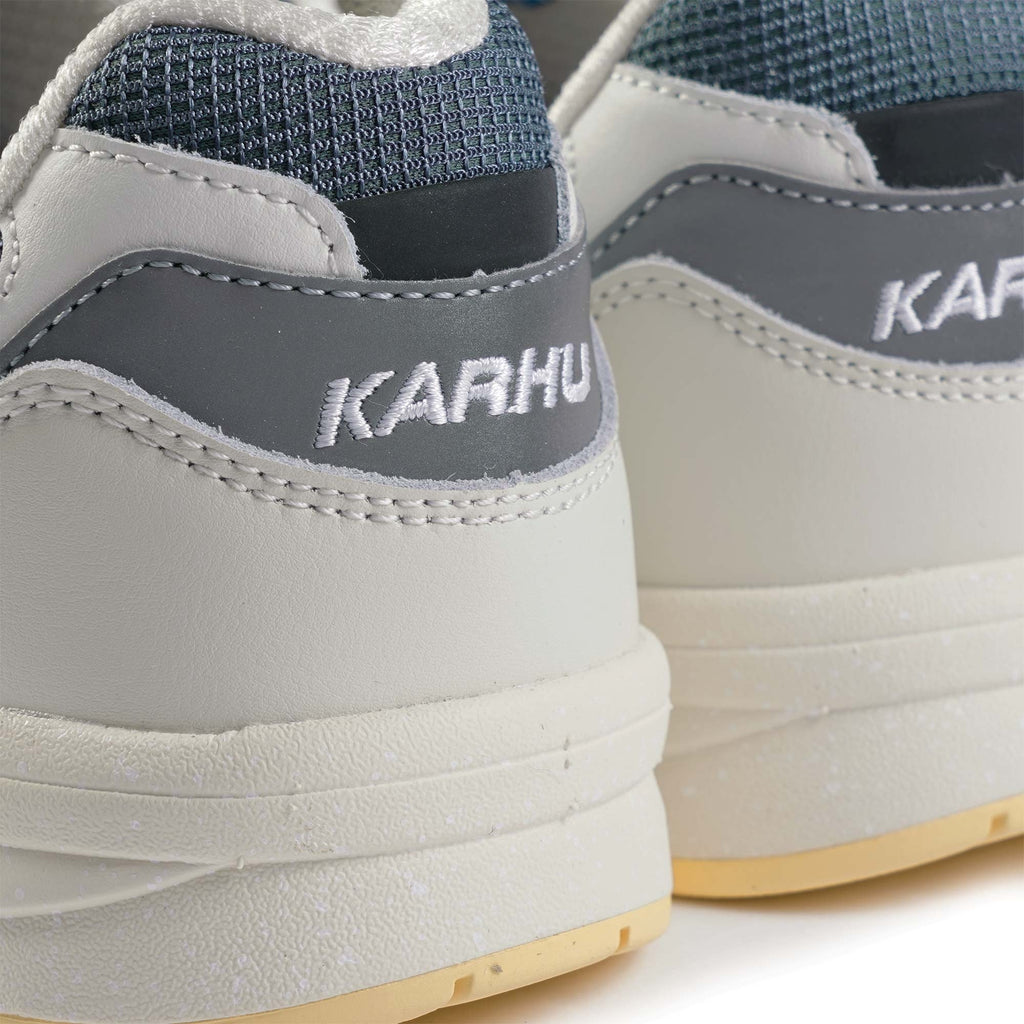 Karhu Legacy 96 - Lily White and Transparent
