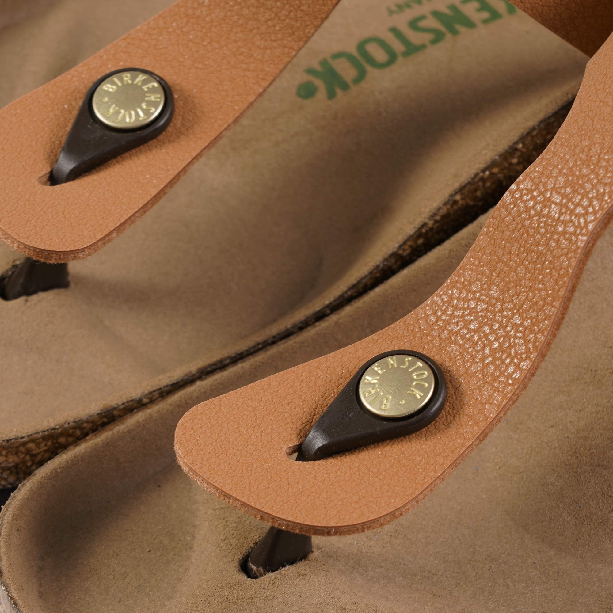 Birkenstock Womens Gizeh Vegan - Pecan