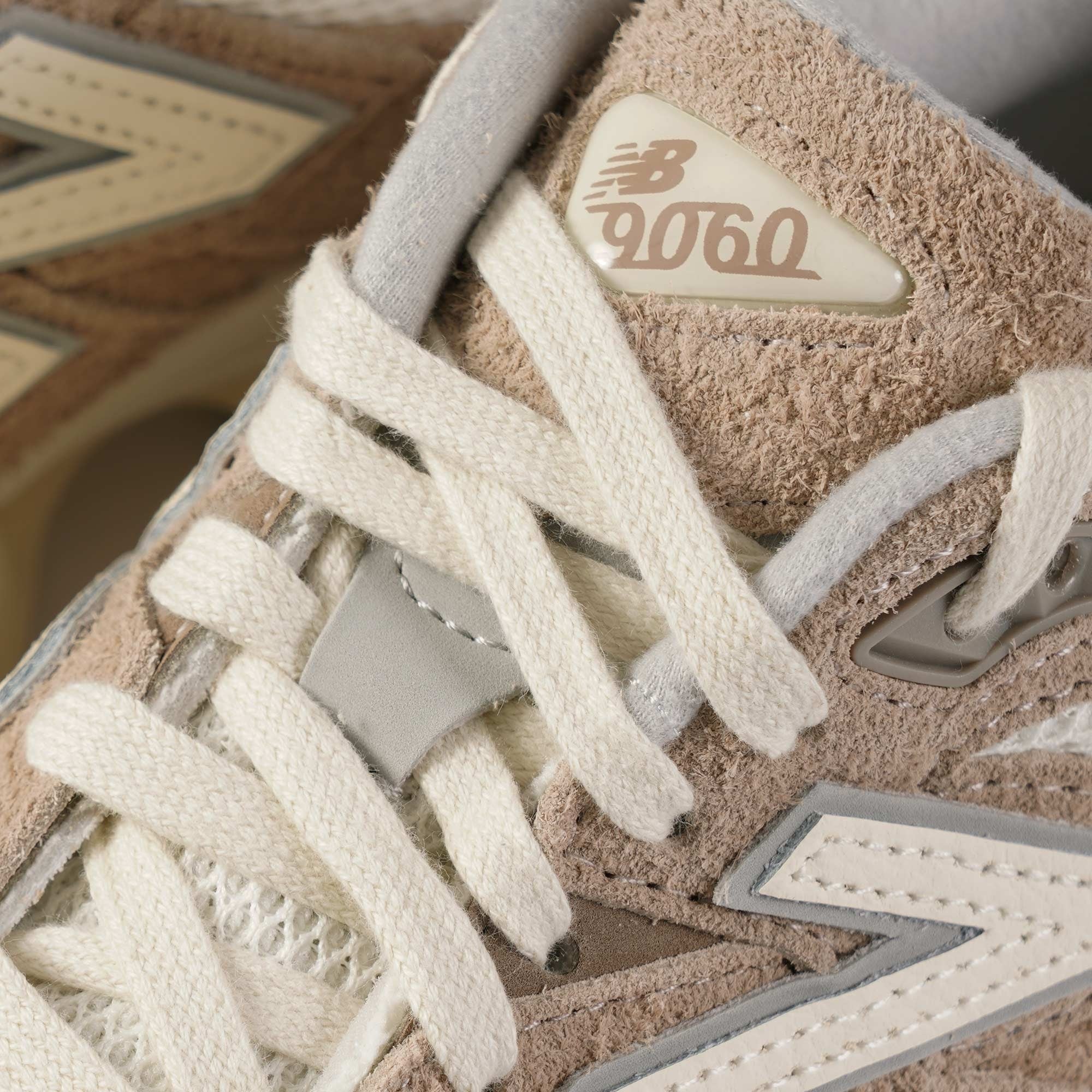 New Balance 9060 - Driftwood