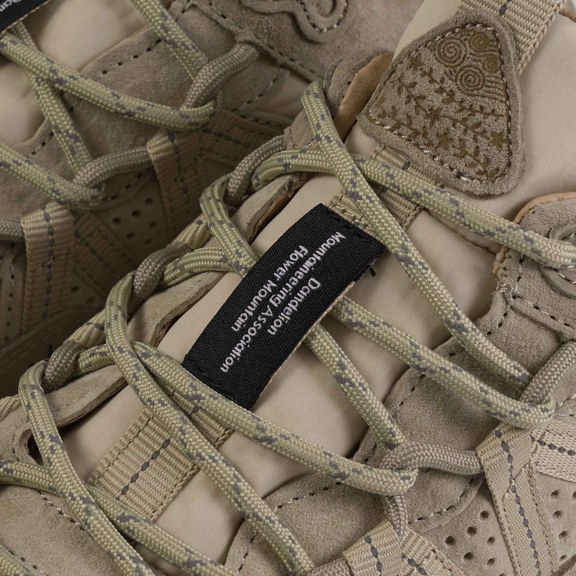 Flower Mountain Iwano - Beige