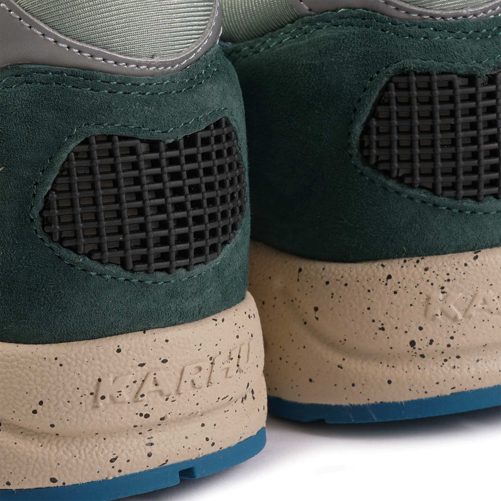 Karhu Aria 95 - Dark Forest and Deep Lagoon