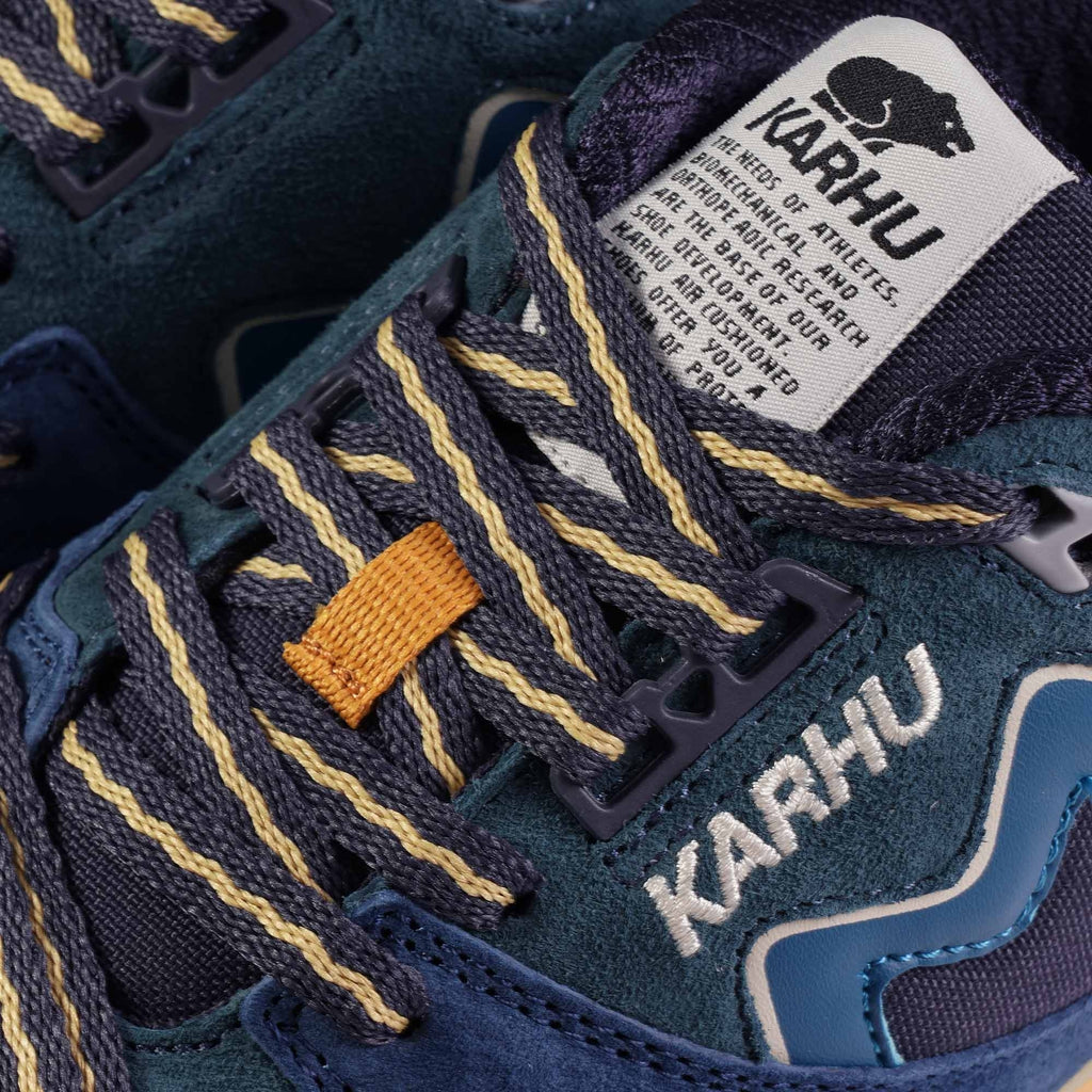 Karhu Synchron Classic - Reflecting Pond and Deep Lagoon