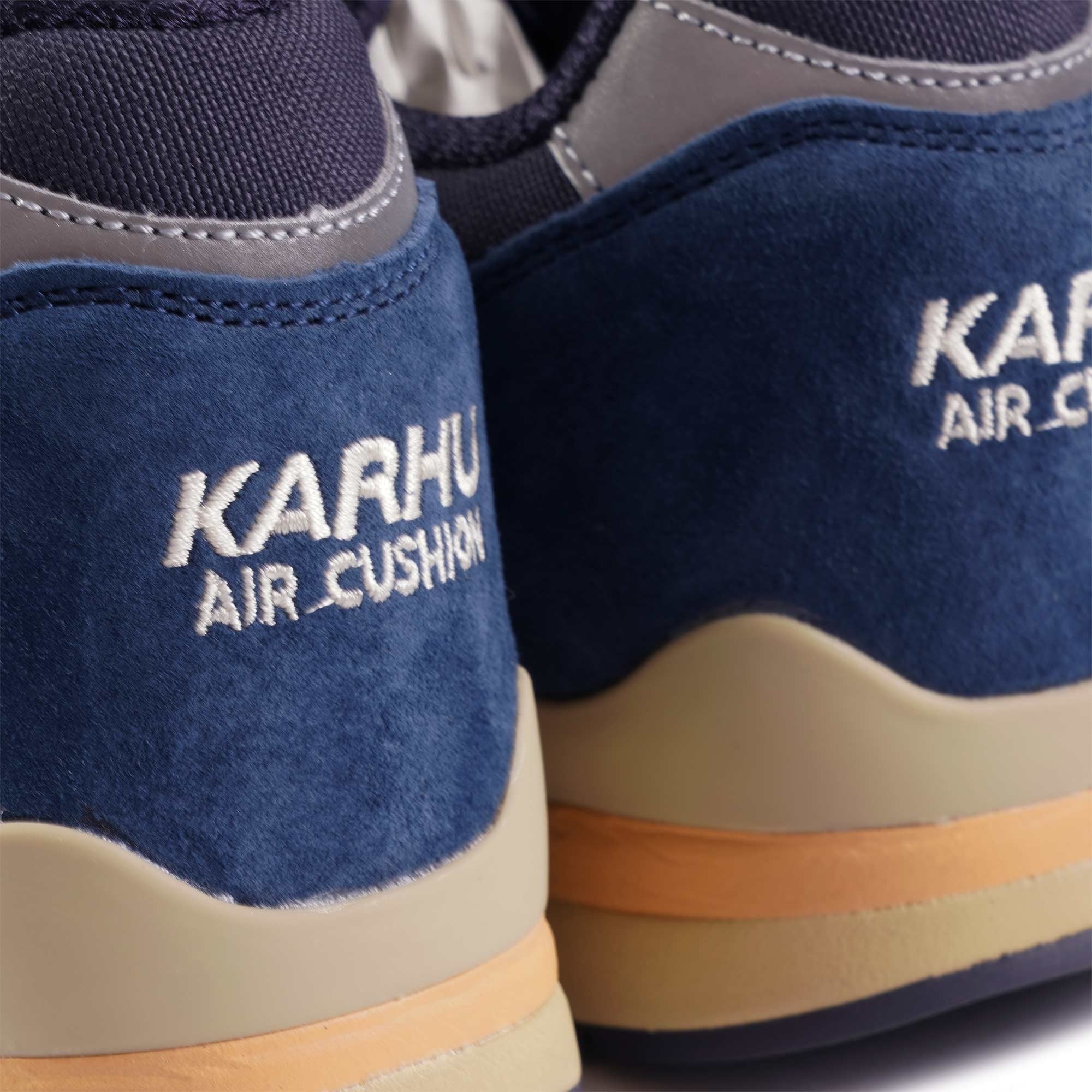 Karhu Synchron Classic - Reflecting Pond and Deep Lagoon