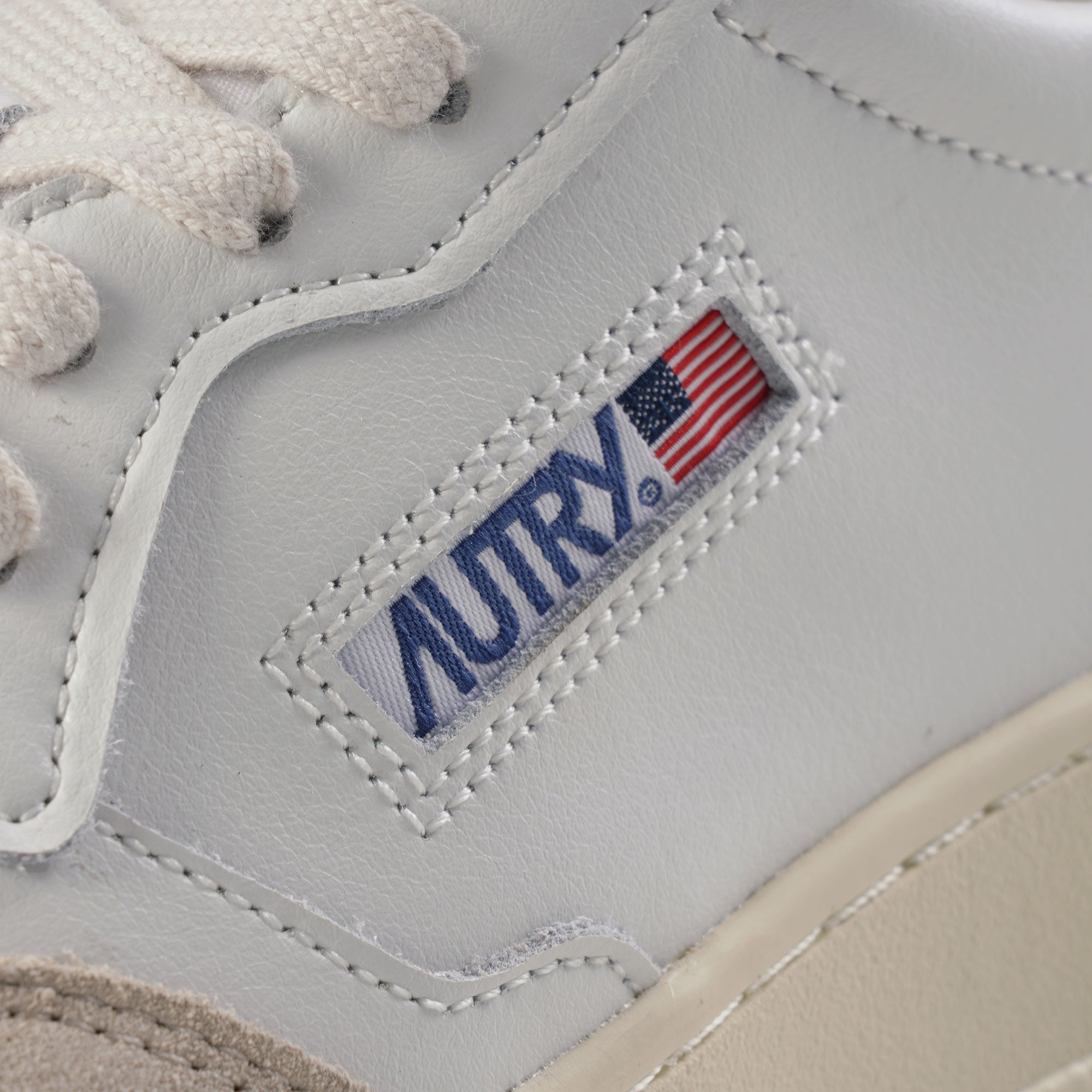 Autry Medalist Low Sneaker - Niagra