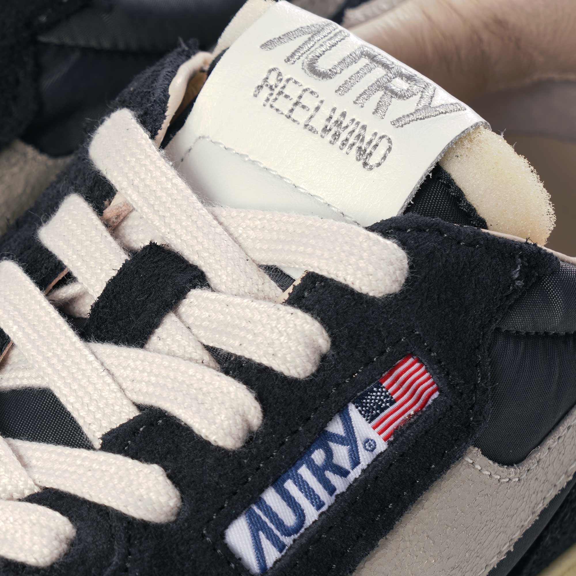 Reelwind Low Sneaker - White and Black