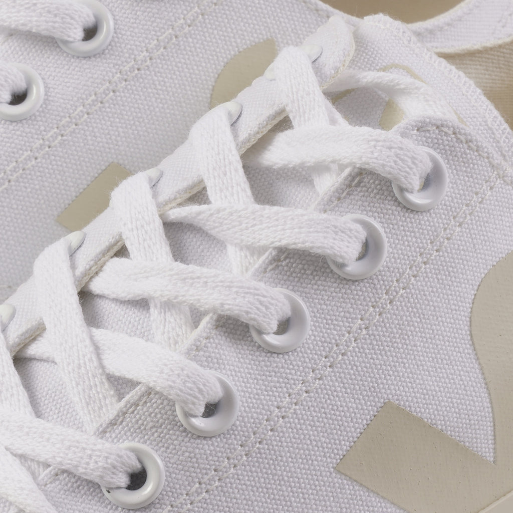 Veja Womens Wata II Low Canvas - White