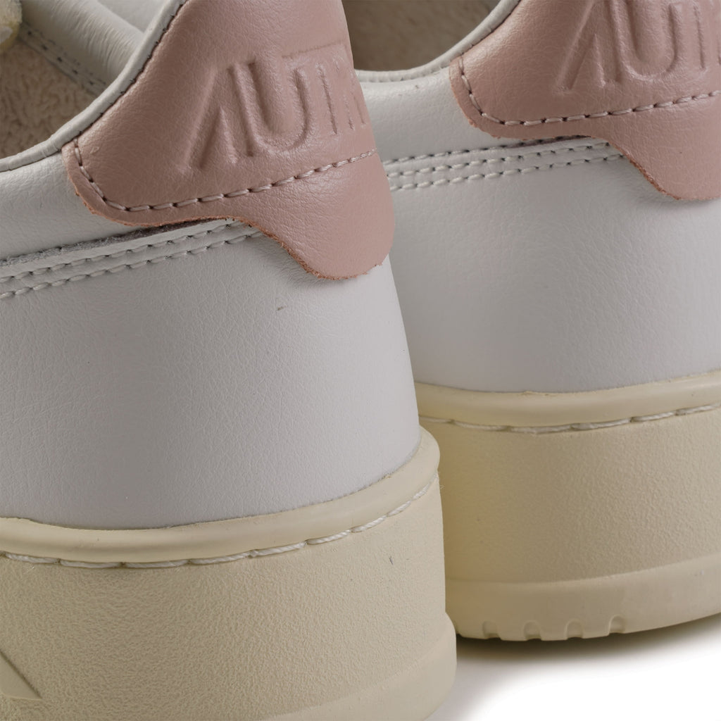 Autry Womens Medalist Low Sneaker - White and Pink